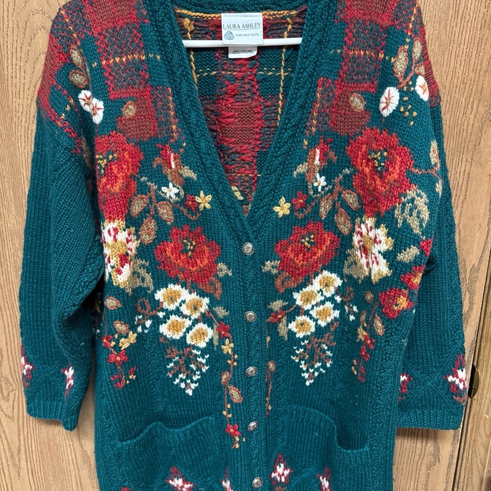 RARE Vtg LAURA ASHLEY Floral Wool Cardigan Sweater Cottagecore Grandma MEDIUM